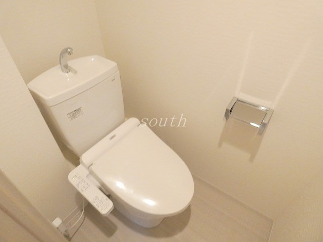 トイレ　ウォシュレット付きのトイレ