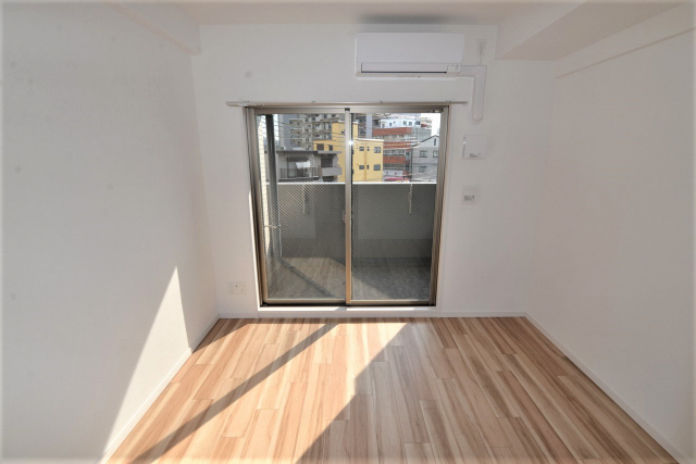 居室・リビング　写真は同マンションの別のお部屋のものです