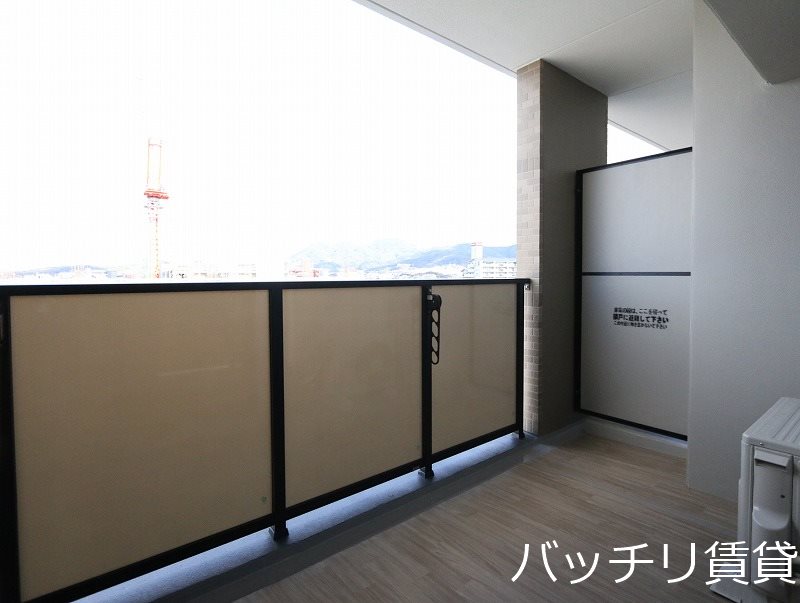 バルコニー　別号室の画像。現況を優先します。