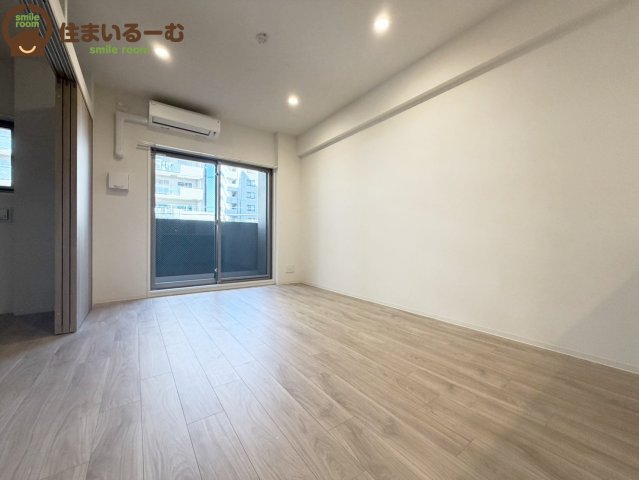 ミラージュパレス新梅田Cieroの居間写真