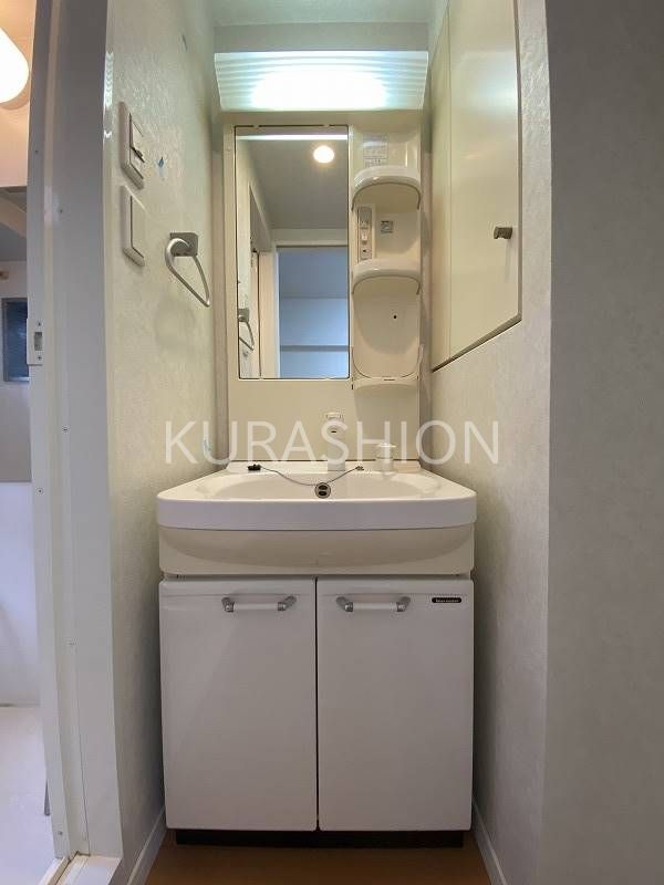 洗面設備　部屋の写真になります。