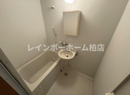 バス・シャワールーム　きれいなお風呂です
