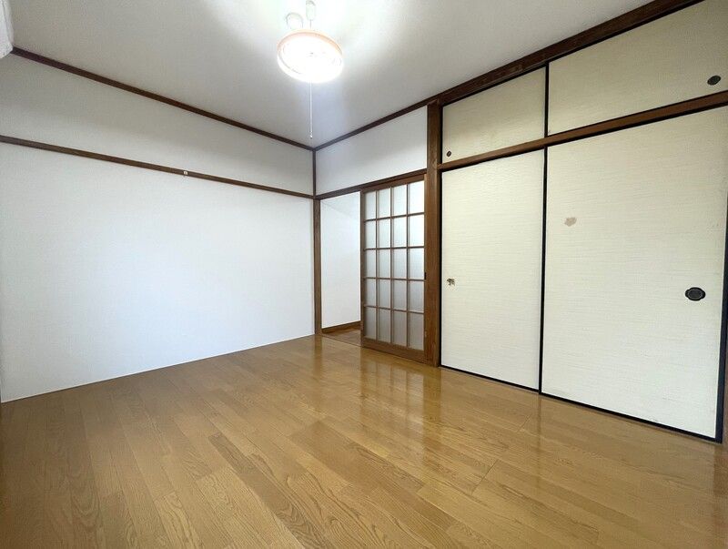 その他部屋・スペース　広くて明るい寝室