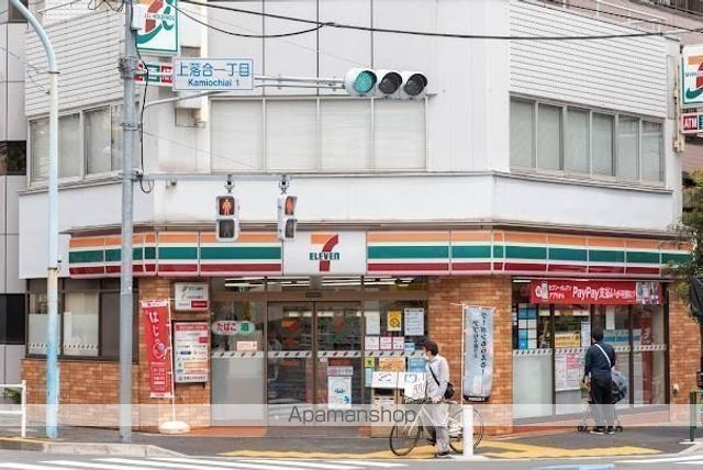 コンビニ　セブンイレブン（コンビニ）まで106m