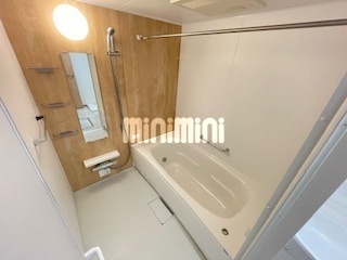 バス・シャワールーム　浴室乾燥機浴室暖房、追い焚き付き