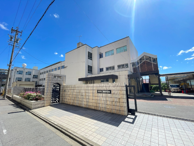 中学校　名古屋市立御田中学校（中学校）まで1130m