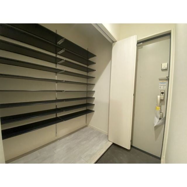 ラフローラ住吉の玄関写真