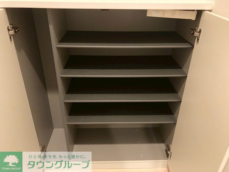 収納　シューズボックス