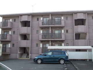 静岡市葵区平和のマンションの建物外観