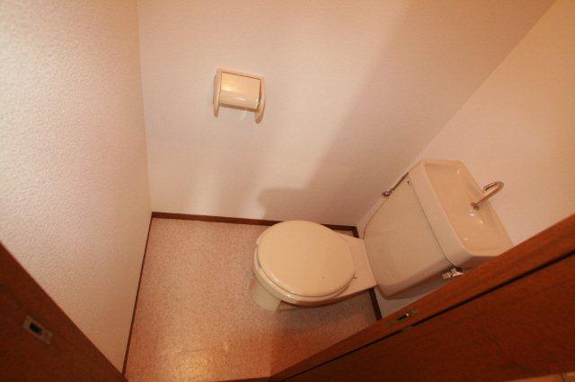京王井の頭線 久我山駅 徒歩16分 2階建 築36年のトイレ写真