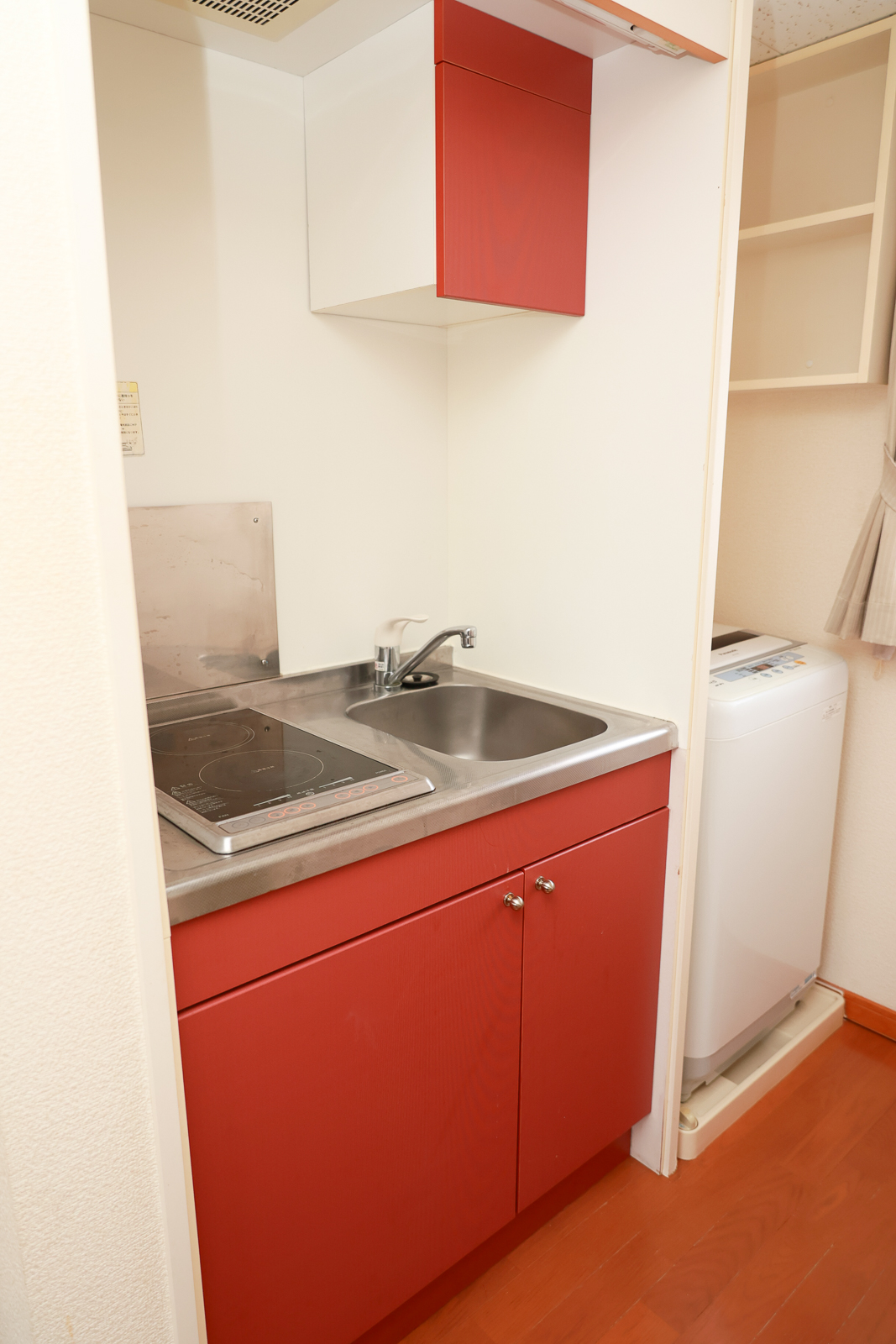 キッチン　2口コンロ、キッチン収納