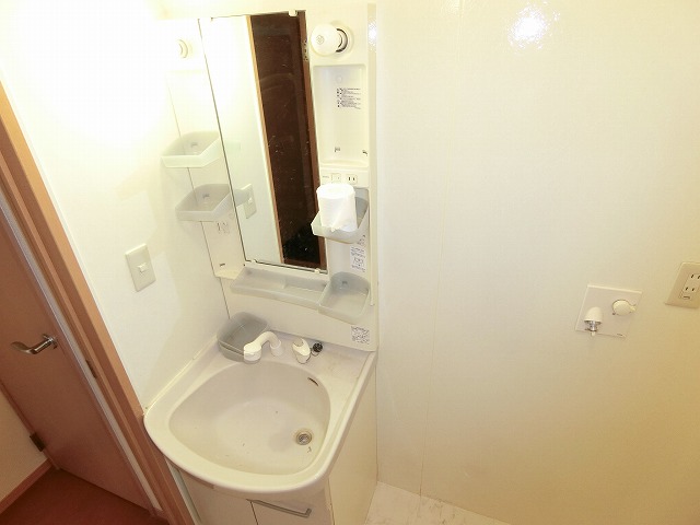 洗面設備　朝シャンできますぅ～