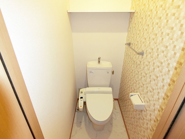 トイレ　シャワートイレでスッキリ