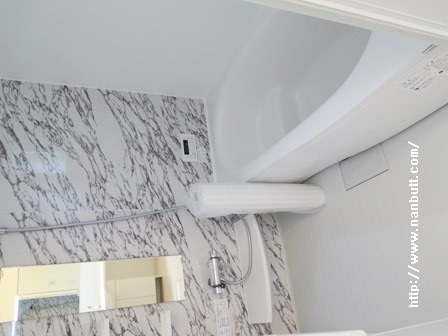 バス・シャワールーム　追い焚き機能付き一坪バス