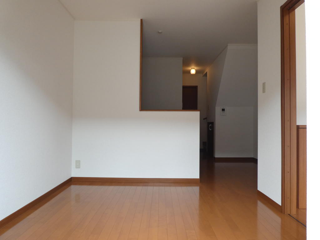 居室・リビング　室内写真は同施工会社の別部屋を使用しております。