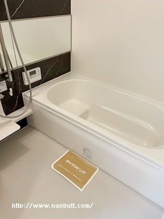 バス・シャワールーム　追い焚き機能付き一坪バス