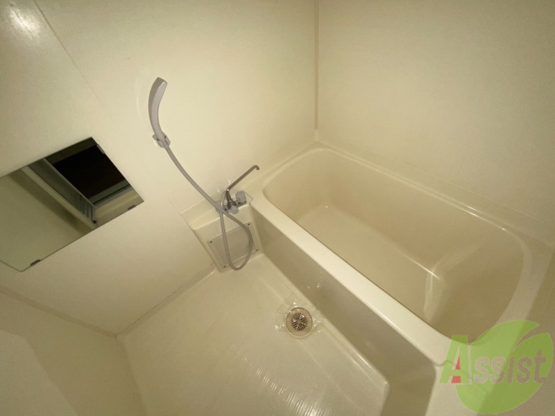 バス・シャワールーム　１人暮らしにはピッタリのサイズ感ですね！