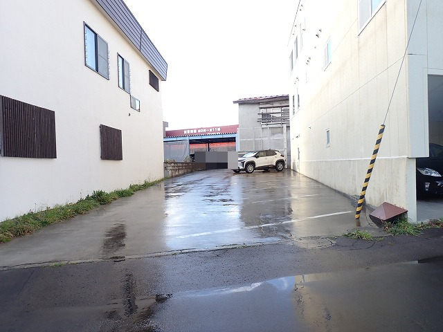 駐車場　ロードヒーティング付き駐車場