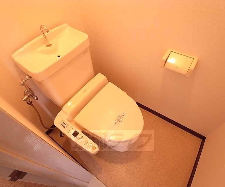 トイレ　清潔感のあるトイレです。