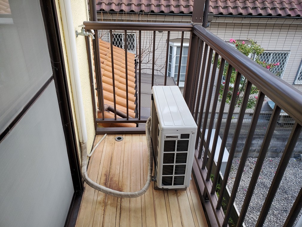 バルコニー　ちょっと広めのバルコニーになります。