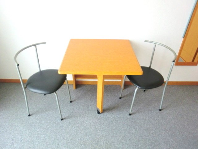 その他設備　テーブル・椅子設置済み