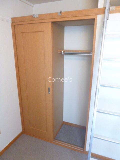 収納　クローゼット