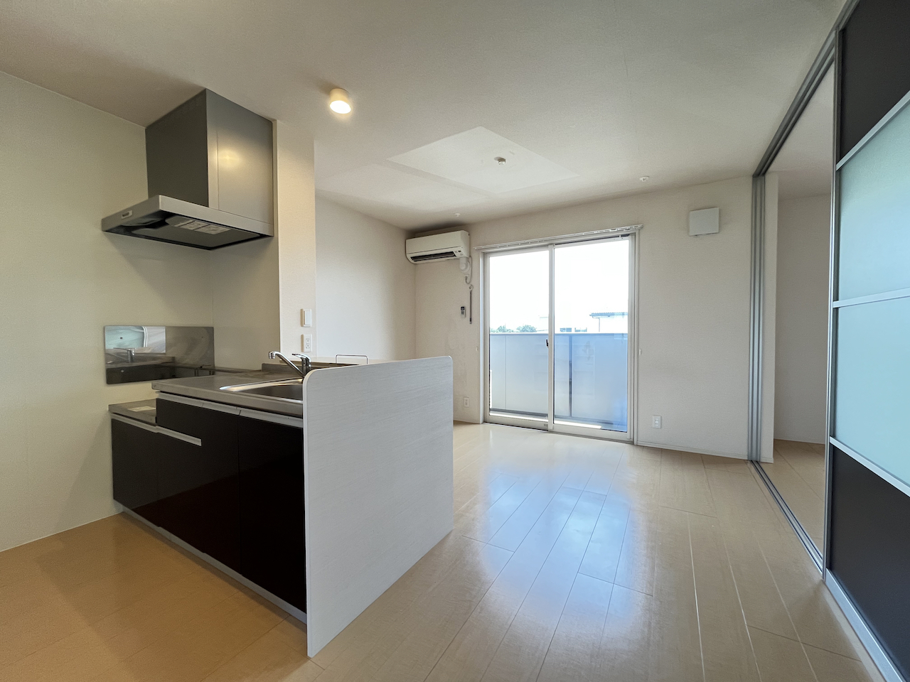 居室・リビング　●10帖リビング♪