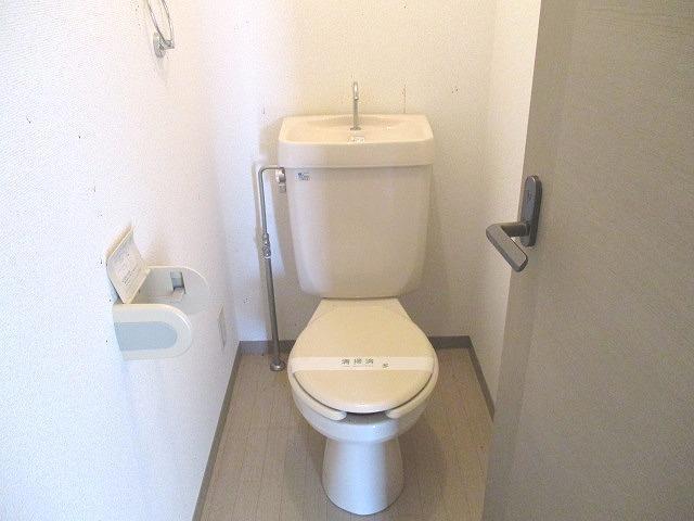 トイレ　水洗トイレ