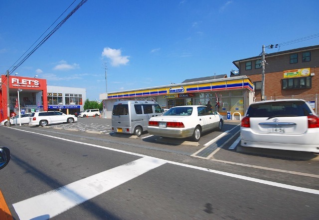 コンビニ　ミニストップ寝屋川菅相塚町店（コンビニ）まで719m