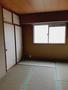 その他部屋・スペース　真ん中の和室。畳表替え済。明るいお部屋です。