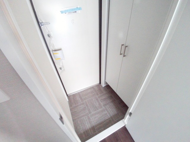 玄関　大型シューズBOX付きの玄関スペース