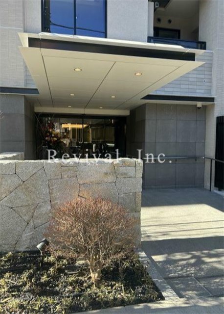 エントランス　雰囲気の良いエントランスファサード