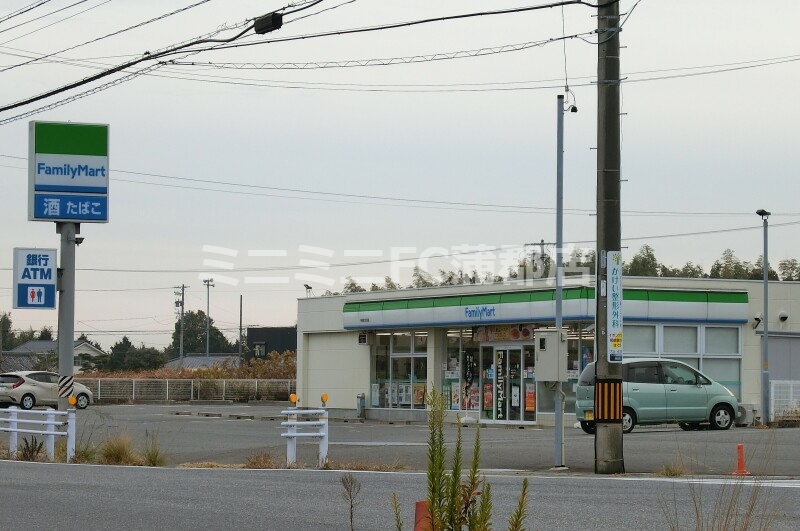 コンビニ　ファミリーマート幸田町大草店（コンビニ）まで352m