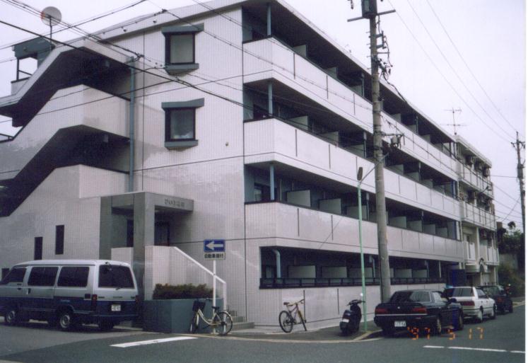 名古屋市天白区植田本町のマンションの建物外観