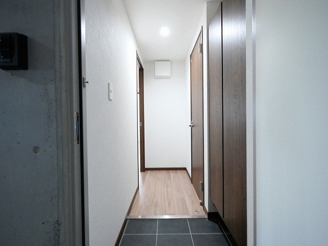 玄関　開放的な玄関スペースです♪