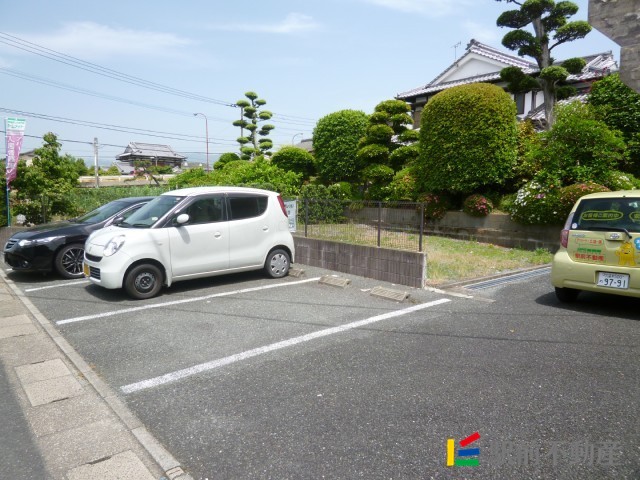 【久留米市小森野のアパートの駐車場】