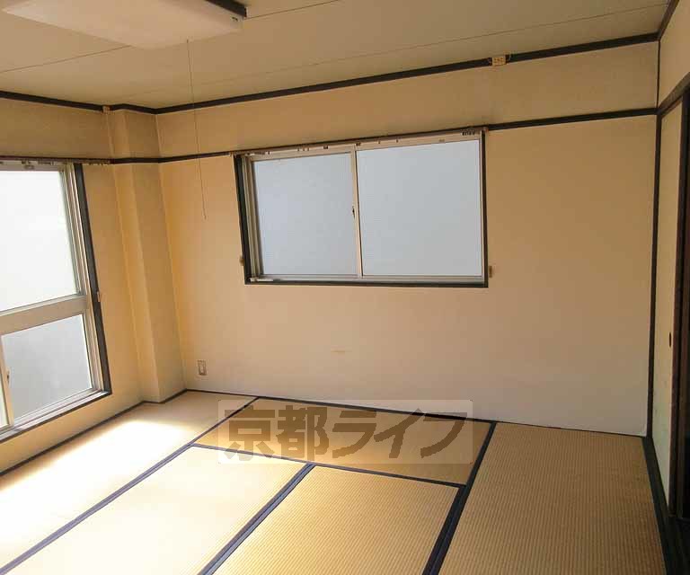 その他部屋・スペース　二面採光です