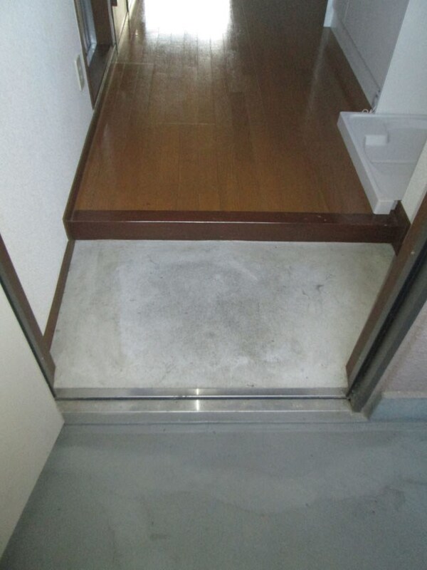 玄関　（イメージ）