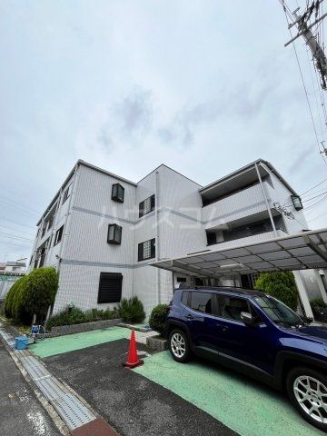 高槻市津之江町のマンションの建物外観