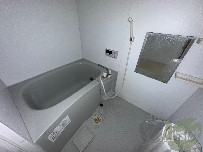 バス・シャワールーム　バストイレ別なので、ゆっくりお風呂に入れます。