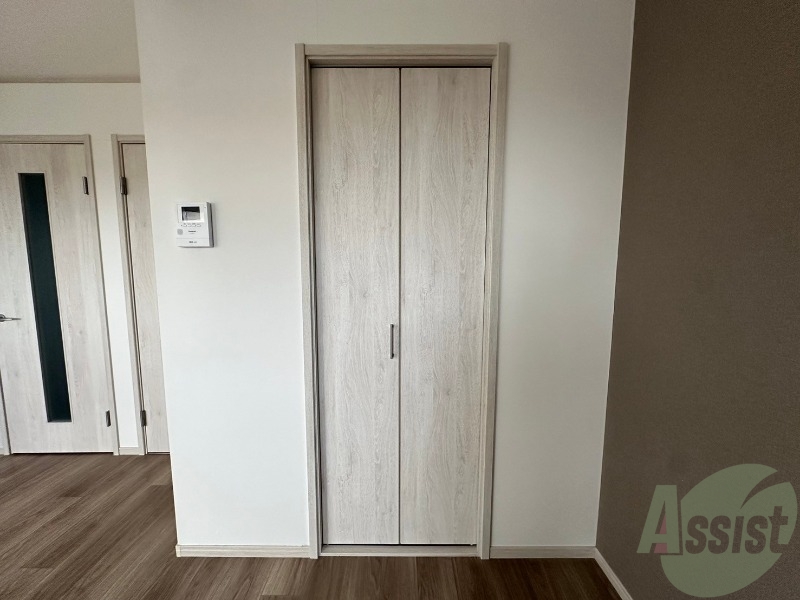 収納　収納はコチラをお使いください。中はどうなんでしょう