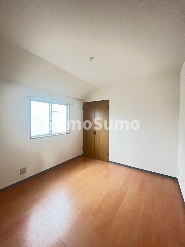 その他部屋・スペース　落ち着いて過ごせるお部屋なので、寝室にいかがでしょうか