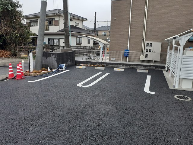 【メゾン　ド　和の駐車場】