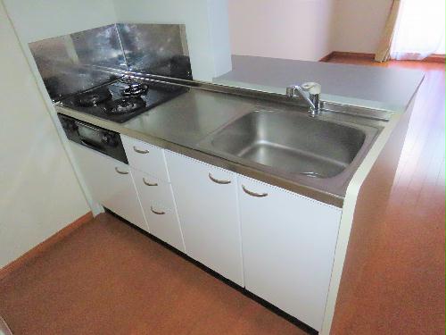 キッチン　3口ガスコンロ