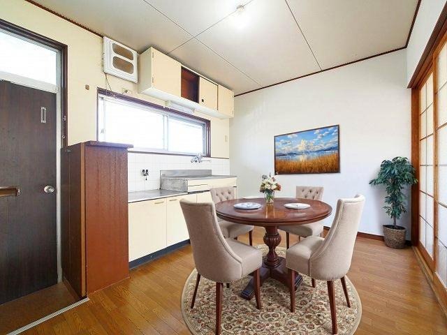 居室・リビング　CGで家具等を配置したもので家具等は含まれません