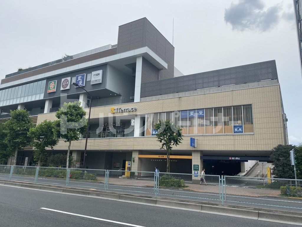 【練馬区桜台のマンションのショッピングセンター】