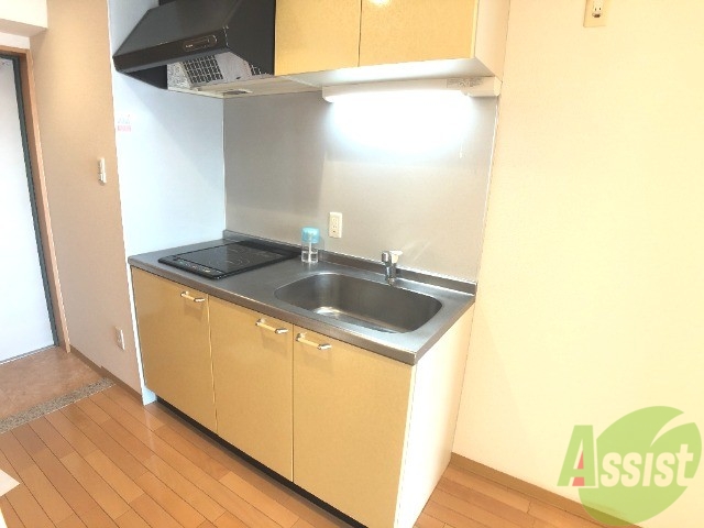 キッチン　ＩＨクッキングヒーターが設置されていて、便利ですね～