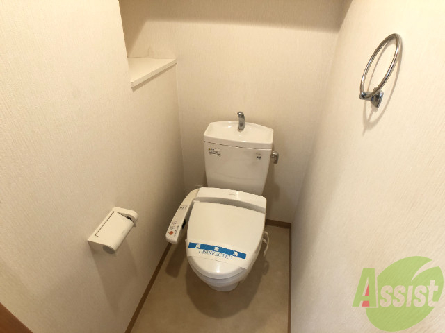 トイレ　ウォシュレット付きのトイレです。安心して使用できます。