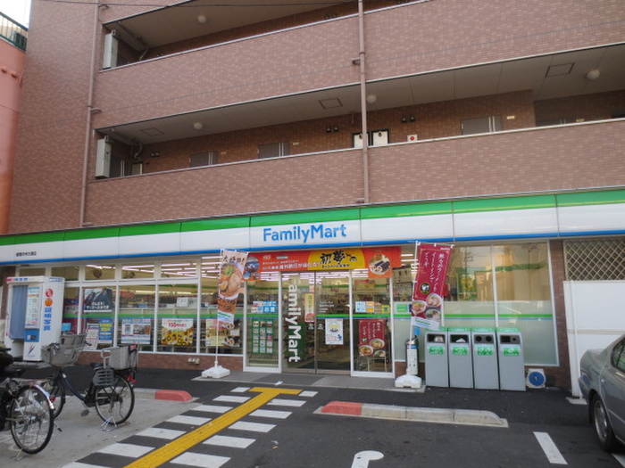 コンビニ　ファミリーマート（コンビニ）まで160m