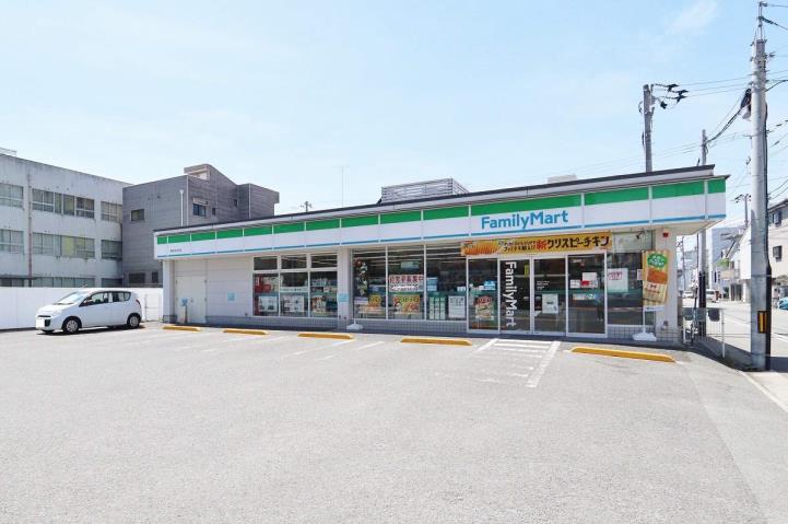コンビニ　ファミリーマート 徳島仲之町店（コンビニ）まで345m